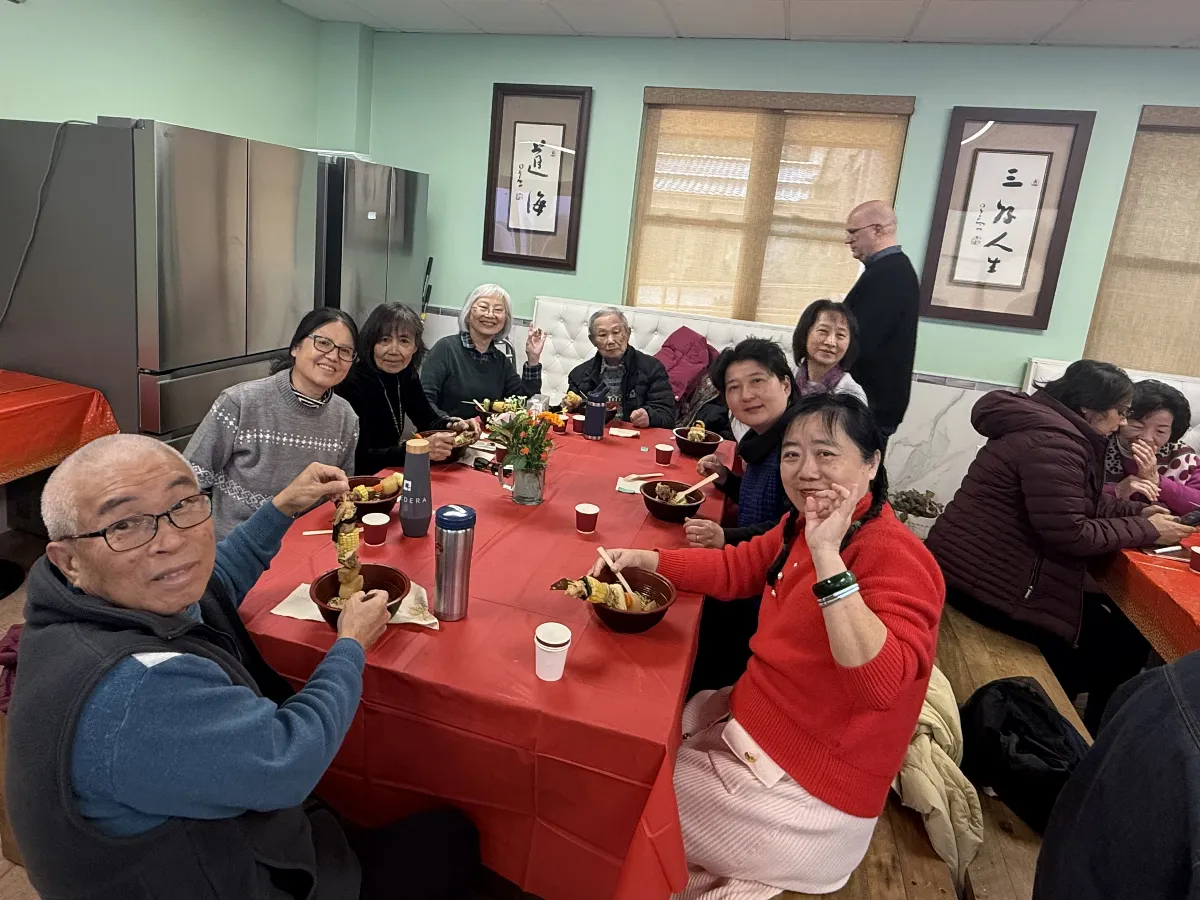 Xiangyun Temple Welcomes the New Year with Volunteer Appreciation Ceremony in Chinese and English